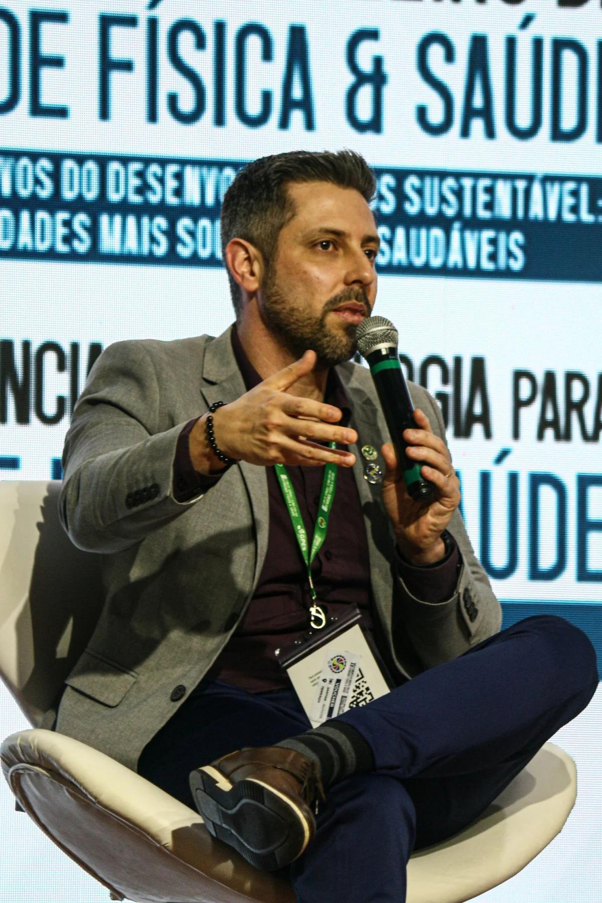 Paulo Sergio participando de um painel sobre Educação Física e saúde